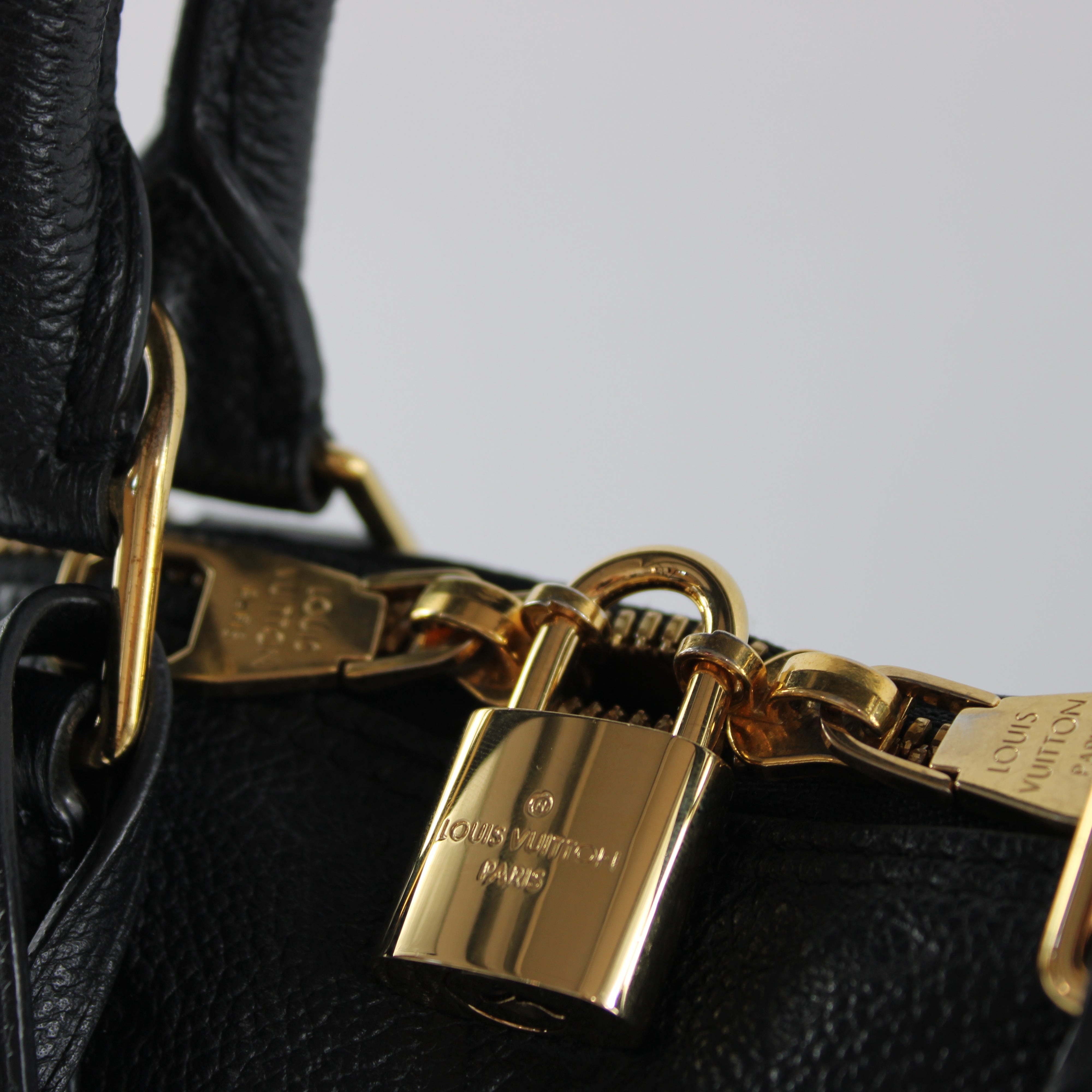 Louis Vuitton Black Néo Alma BB Bag