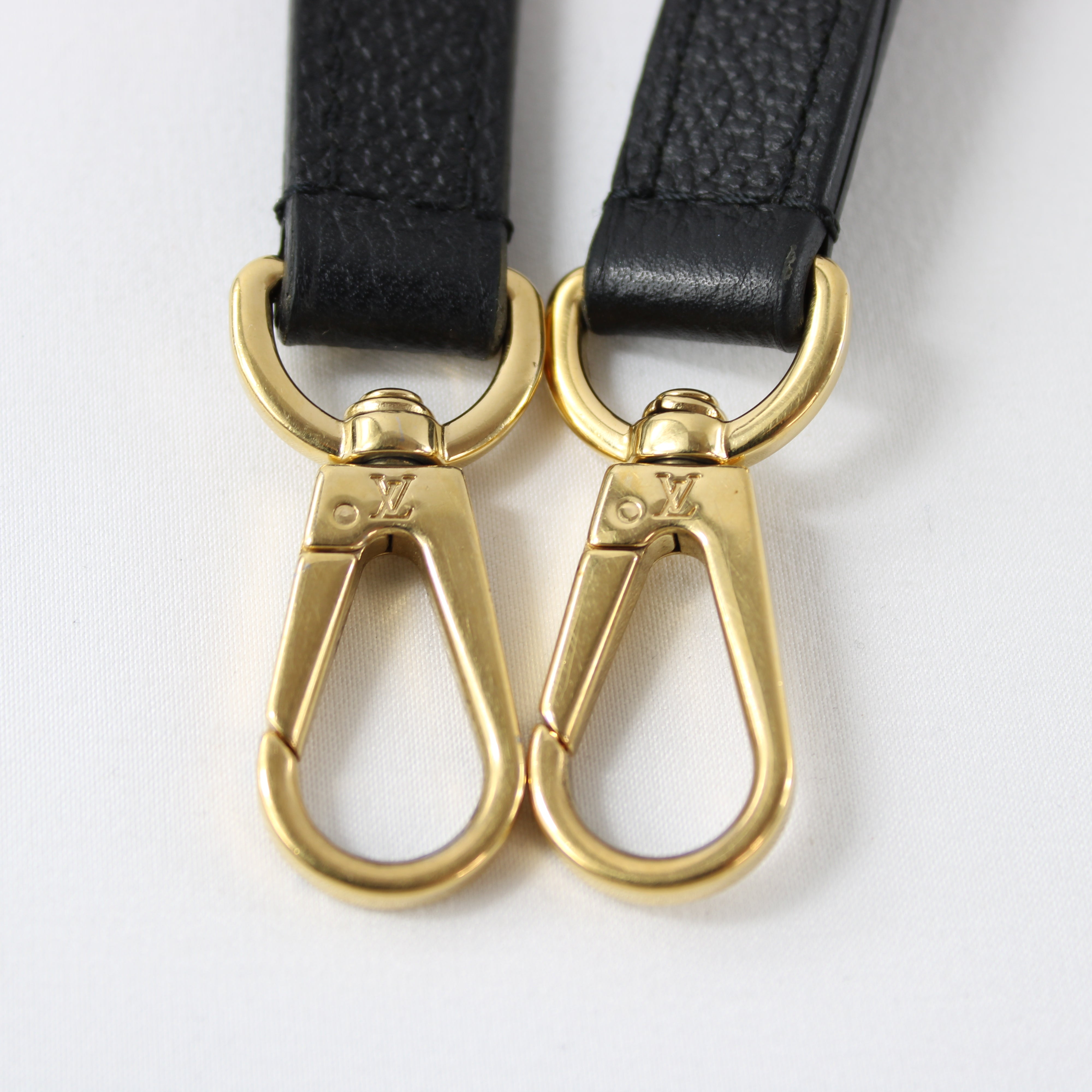 Louis Vuitton Black Néo Alma BB Bag