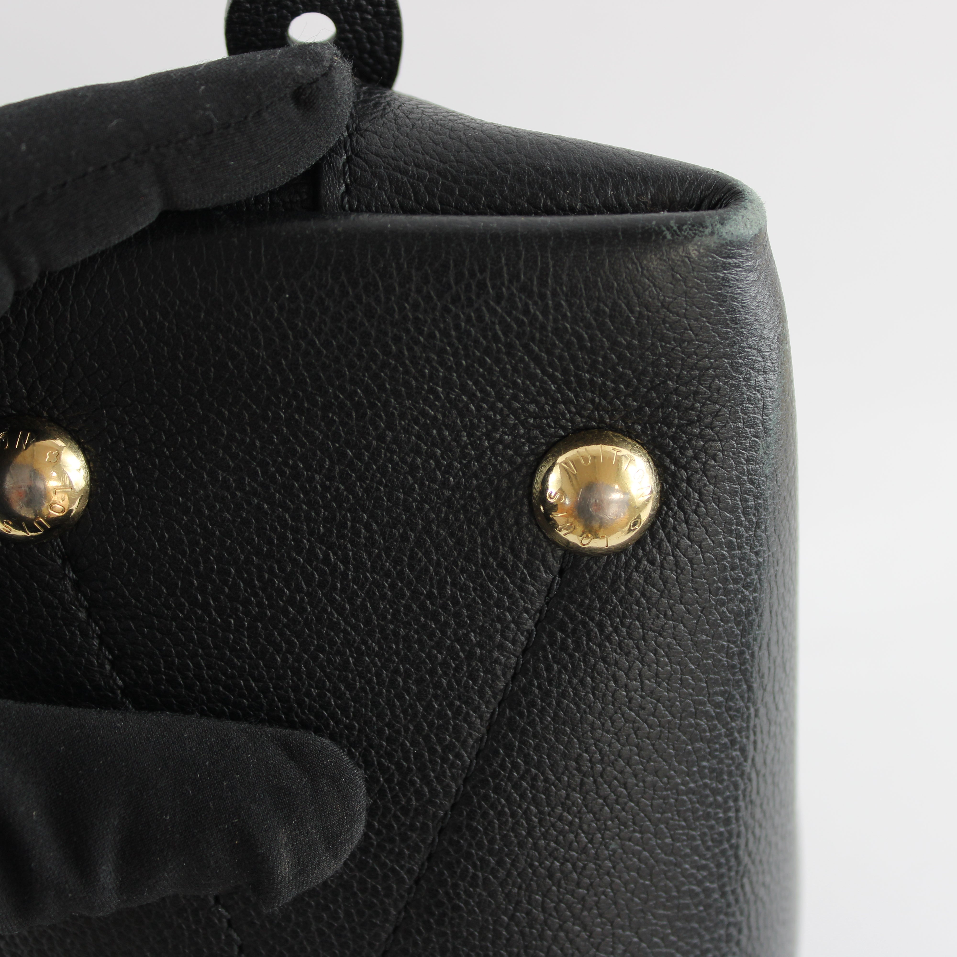 Louis Vuitton Black Néo Alma BB Bag