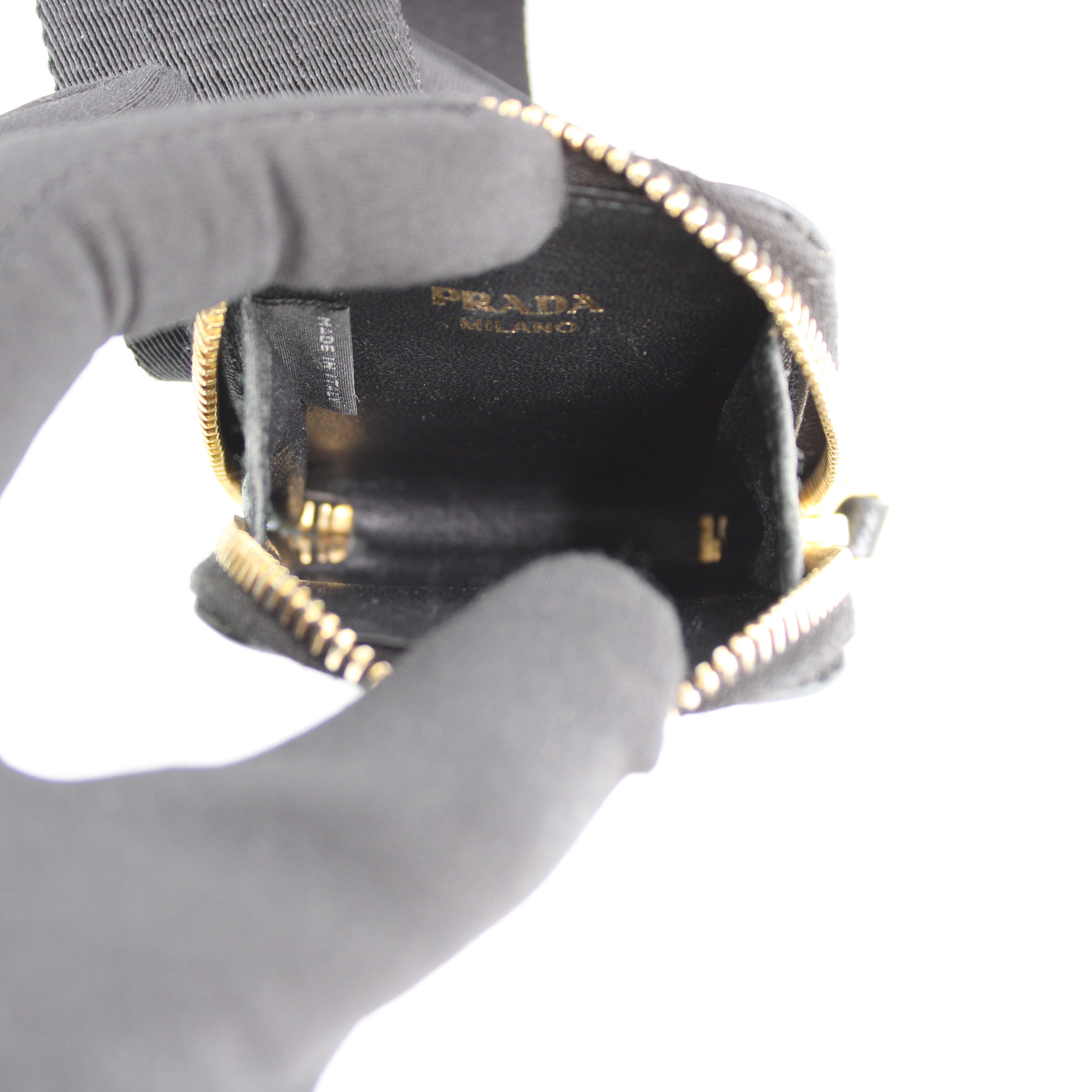 Prada Re-Edition 2005 Saffiano Leather Bag